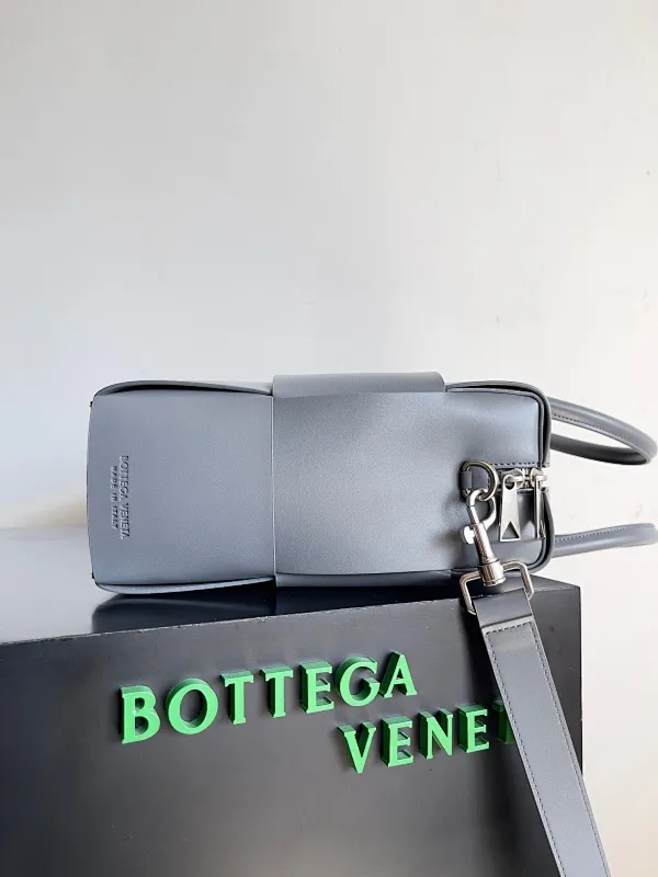 All categories 💚 Authentic bags 💚 BV 2025 new Bottega Veneta large plaid woven men's briefcase